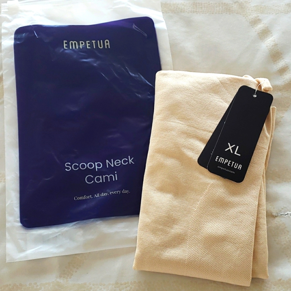 NEW Shapermint Essentials All Day Every Day Scoop Neck Cami